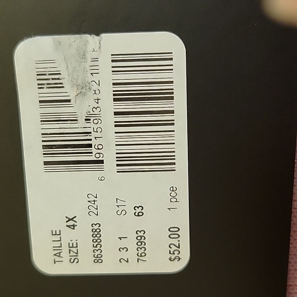 Beautiful Michel Studio pale pink light weight sweater with chiffon hem. Size 4x - Picture 4 of 4